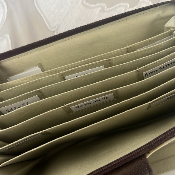 BELLA TAYLOR NWT CASHSYSTEM wristlet wallet - Picture 4 of 9